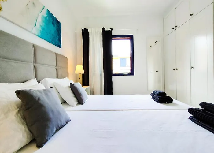 Lemon Terraced House *