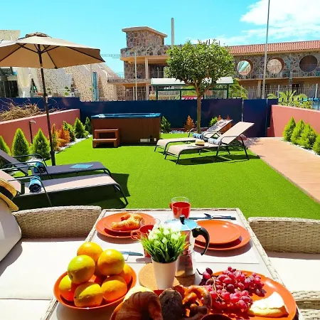 Lemon Terraced House בית נופש *